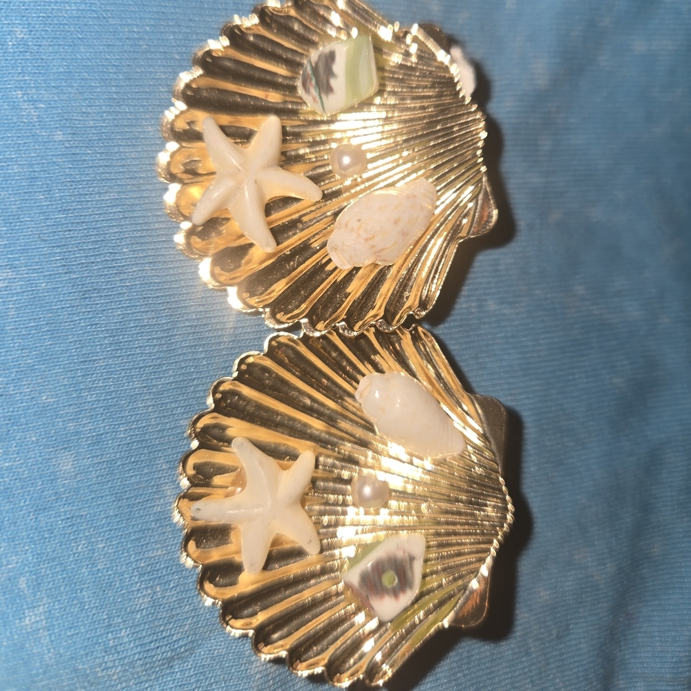 Gold Shell and Sea Charm Clip-On Earrings - Beach-Inspired Women’s Jewelry